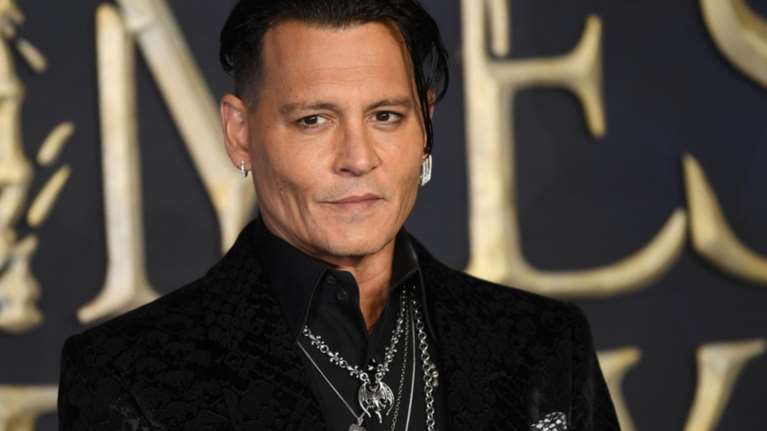 Διαζύγιο για τον Τζόνι Ντεπ με την πιο ...σταθερή του σχέση