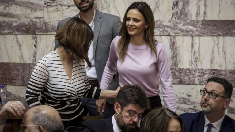 «Γινόμαστε ώρα ΠΑΣΟΚ» - Τα πηγαδάκια πριν την ΚΟ του ΣΥΡΙΖΑ