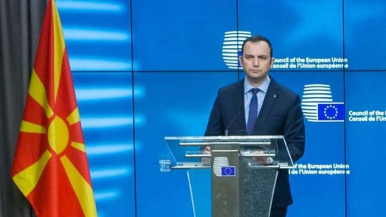 Στην Αθήνα ο Οσμάνι για τη νέα αεροπορική γραμμή με την πΓΔΜ