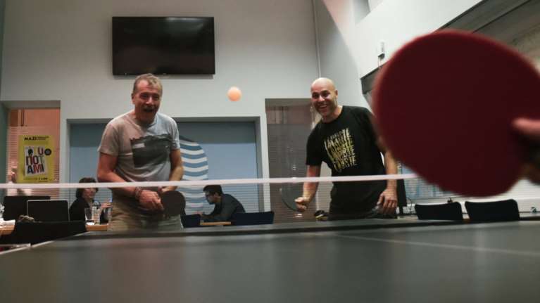 Πινκ πονκ και μπάλες πιλάτες-yoga στο συνέδριο του Ποταμιού