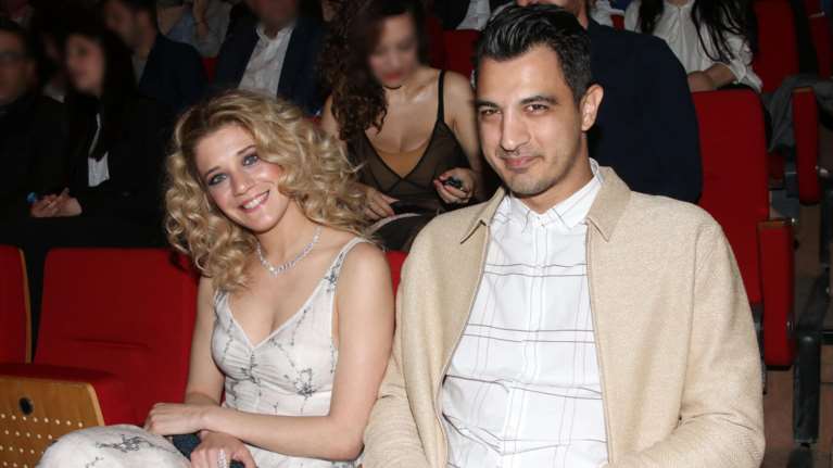 Baby boom: Πέντε μηνών έγκυος η Τζένη Θεωνά -Δείτε την πρώτη της φωτογραφία