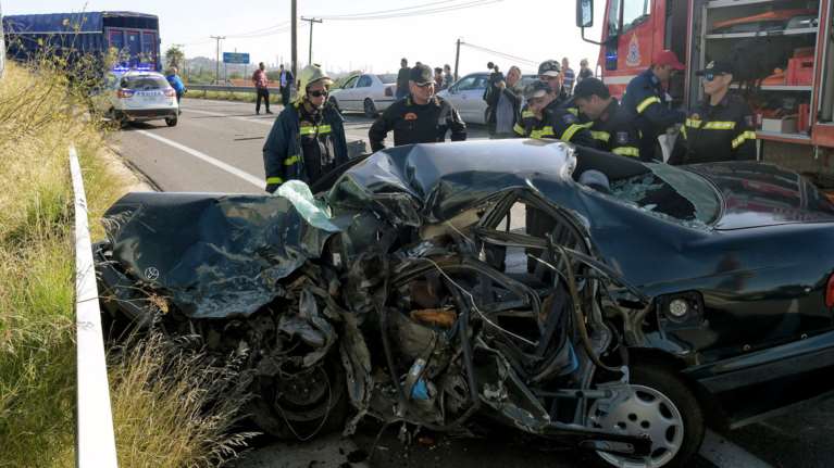 Δύο νεκροί σε τροχαίο στην παλαιά εθνική Αθηνών-Κορίνθου