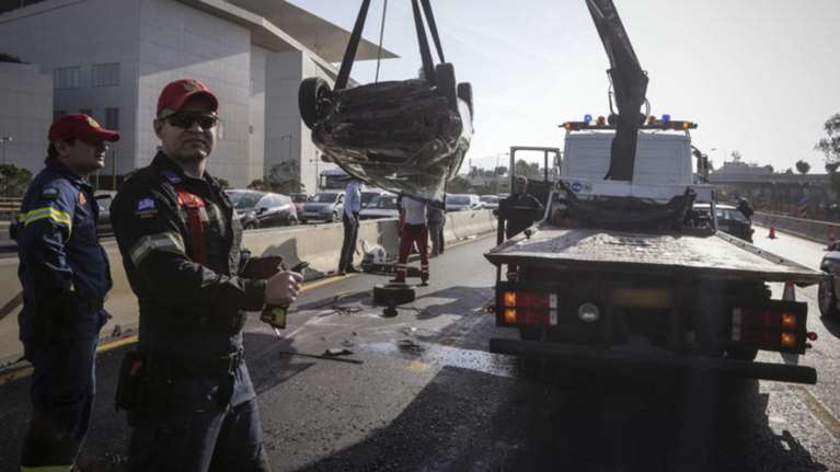 Σοβαρό τροχαίο με τρεις τραυματίες στο Χαϊδάρι