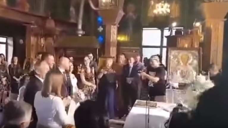 Πάργα: Η τρομερή αντίδραση του γαμπρού όταν η νύφη του πάτησε το πόδι