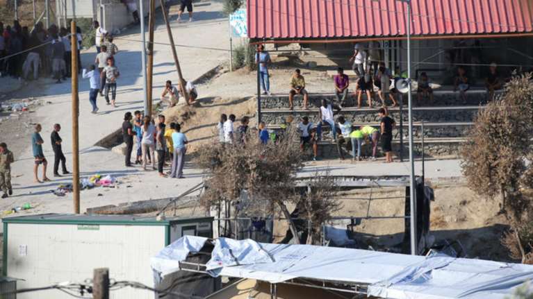 Διπλό SOS για την κατάσταση των προσφύγων σε Λέσβο και Σάμο