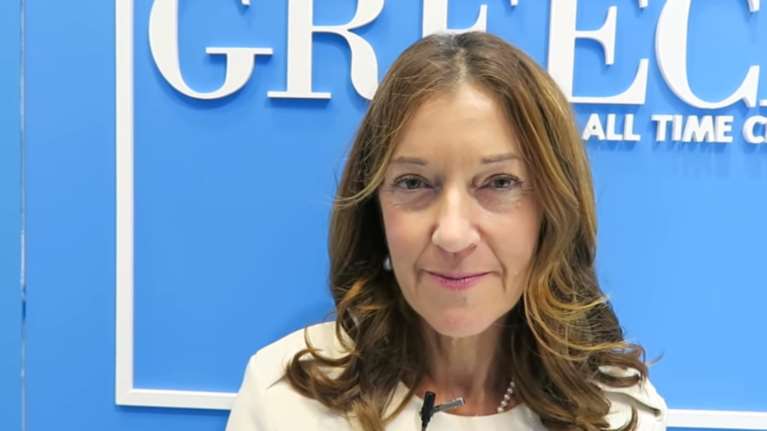 Η Βικτώρια Χίσλοπ διαφημίζει την Ελλάδα ...στα ελληνικά