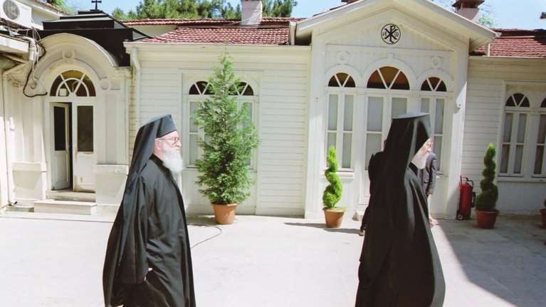 Αντιδράσεις από τους Μητροπολίτες - Δυσφορία από το Φανάρι