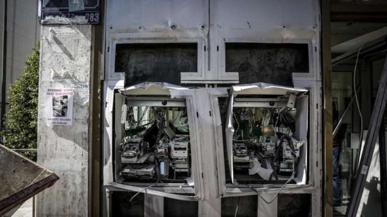 Ανατίναξαν ΑΤΜ στην Παιανία - μεγάλες ζημιές στο κατάστημα