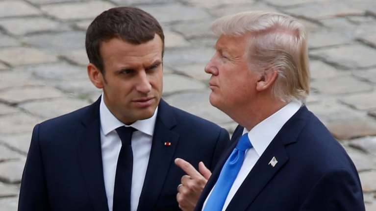 Νέα σφοδρή επίθεση Τραμπ στον Μακρόν
