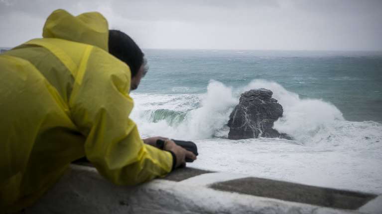 Αλλάζει ο καιρός: Κρύο, βροχές και χιόνια
