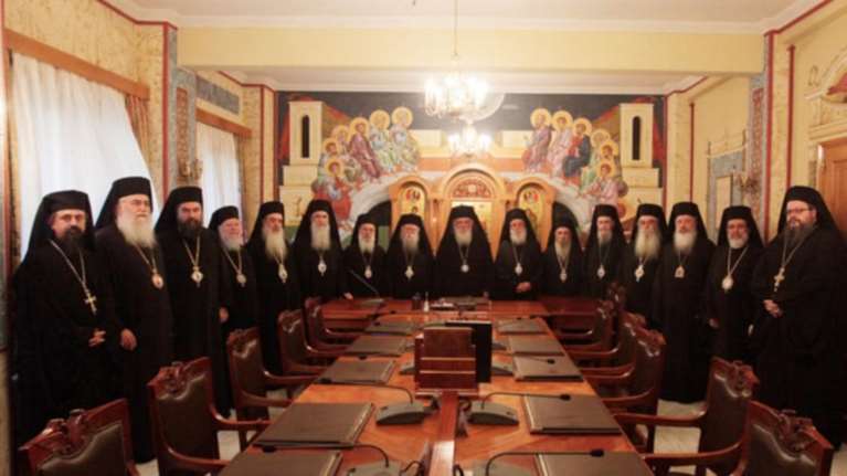 Διχασμένη η Εκκλησία, πολιτικές &quot;φουρτούνες&quot; στην κυβέρνηση