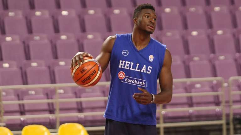 Ρατσισμός στα ΜΜΕ: Υψηλά ποσοστά σε παραδοσιακά μέσα