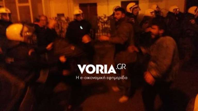 Θεσσαλονίκη: Ματαιώθηκε εκδήλωση με τον Γαβρόγλου λόγω έντασης (βίντεο)