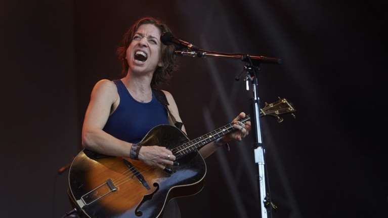 Έτοιμα τα απομνημονεύματα της τραγουδίστριας-ακτιβίστριας Άνι Ντι Φράνκο