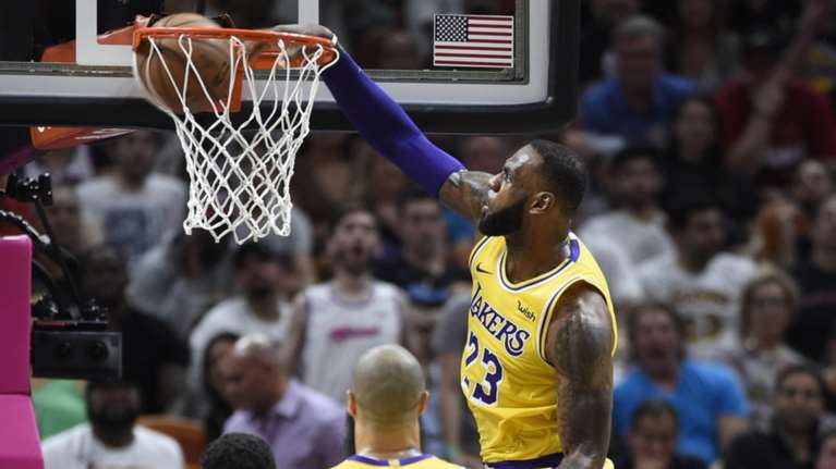 «Πενηντάρα» στο Μαϊάμι ο ΛεΜπρον