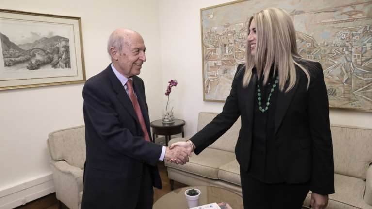 Συνάντηση Γεννηματά - Σημίτη: «Θα μείνουν με τη λάσπη»