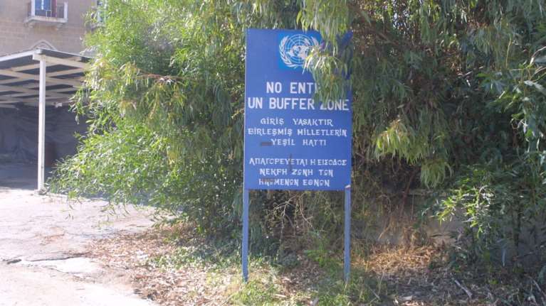 Κύπρος: Μία 4χρονη βρέθηκε να περιφέρεται μόνη της στη &quot;νεκρή ζώνη&quot;