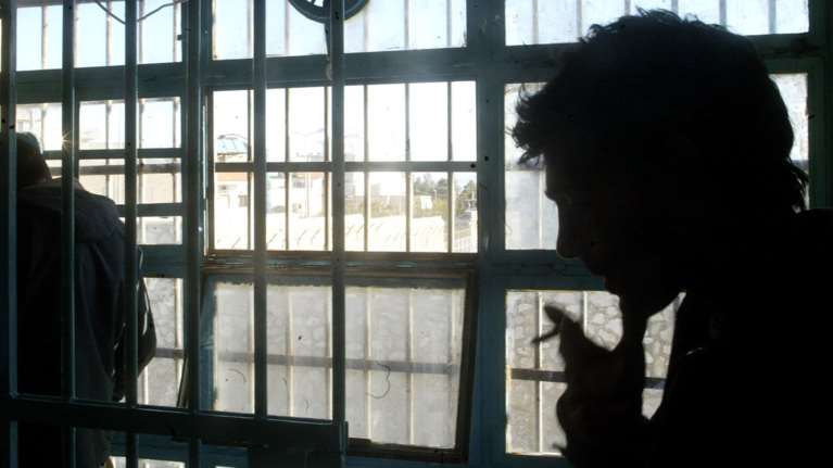 Σοκάρει πανελλήνια έρευνα: &quot;Ακίνδυνο&quot; θεωρούν το χασίς το 50% των 16χρονων