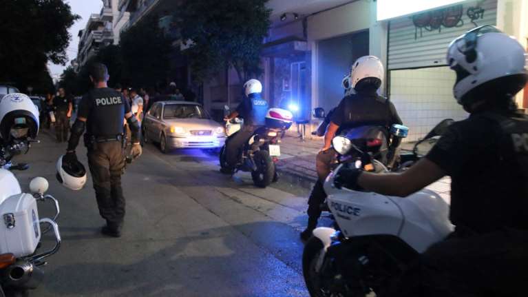 Επιασαν στο Αγρίνιο δύο άνδρες για  κλοπή μεγάλης ποσότητας σιδηρικών