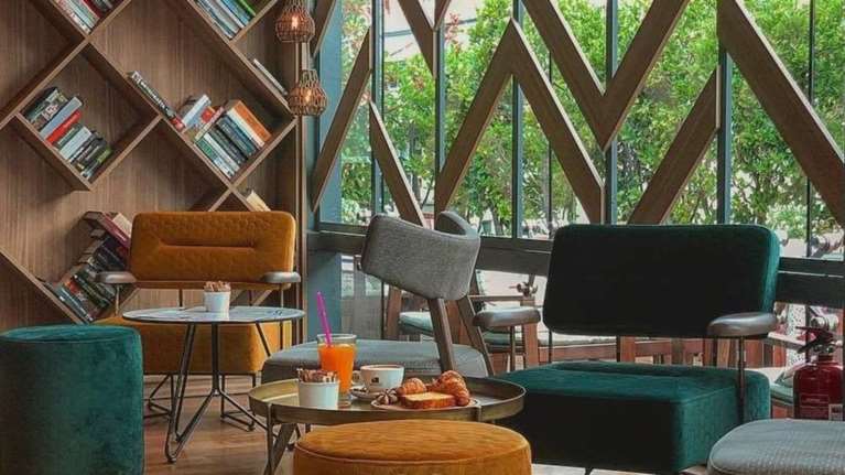 Το PublicCafe ανανεώθηκε και ταξιδεύει στην ελληνική γαστρονομία