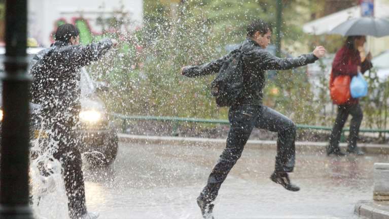 Καιρός: Αλλαγή σκηνικού με  πολυήμερες βροχές και καταιγίδες