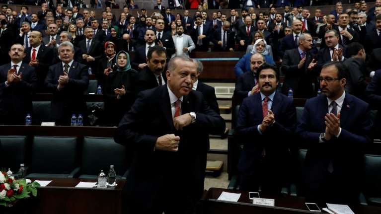 Κάλεσμα Ερντογάν για αποκλιμάκωση σε Πούτιν και Ποροσένκο