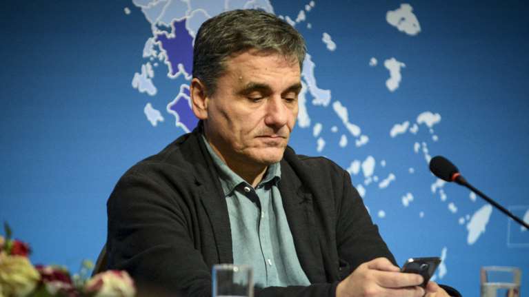 Παρέμβαση Τσακαλώτου: Δεν καταργείται ο νόμος Κατσέλη