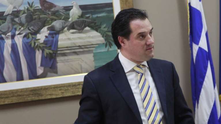 Άδωνις: Περηφάνια για τους μαθητές που σηκώνουν τη σημαία