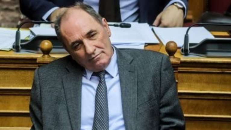 Δένδιας σε Σταθάκη: Είστε πολύ χαλαρός, δεν πάμε για ένα τσιπουράκι;