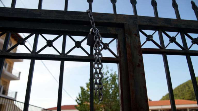 Συλλήψεις γονιών και μαθητών που έκαναν κατάληψη στο Αγρίνιο