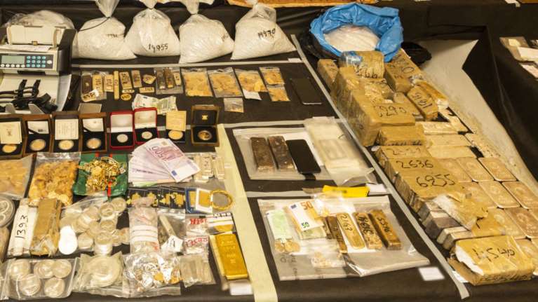 Frankfurter Rundschau: Πλήγμα κατά της ελληνικής μαφίας του χρυσού