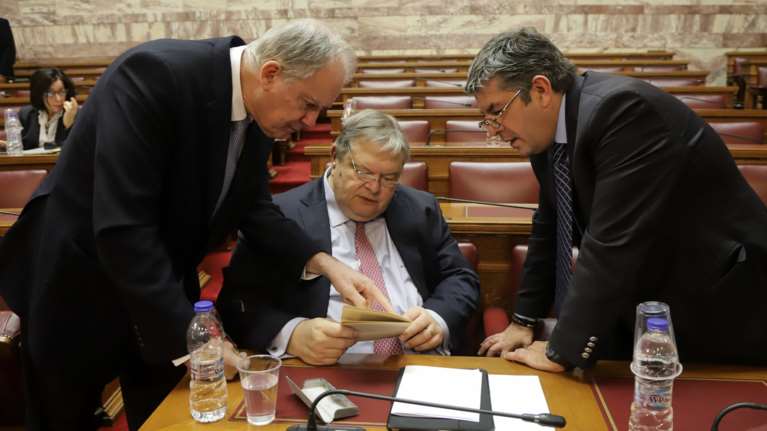 Βενιζέλος: Στον αέρα η αναθεώρηση αν εξαιρεθεί το άρθρο 16