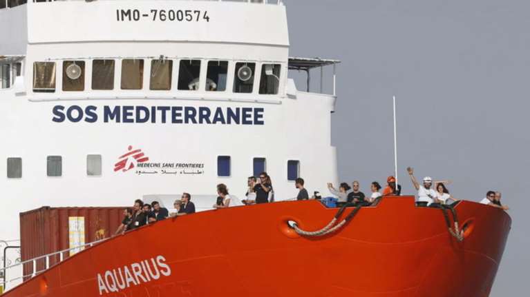 Ρίχνει άγκυρα το Aquarius: Τέλος στις διασώσεις προσφύγων