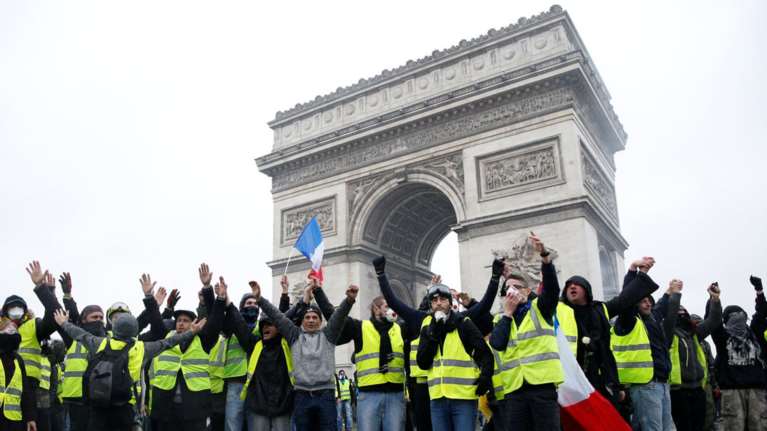 Ανησυχία από τις ευρωπαϊκές χώρες για τα κίτρινα γιλέκα