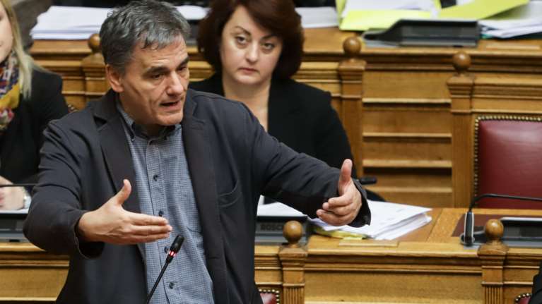 Τσακαλώτος για &quot;πάγωμα&quot; μείωσης αφορολογητου: Συνιστώ υπομονή