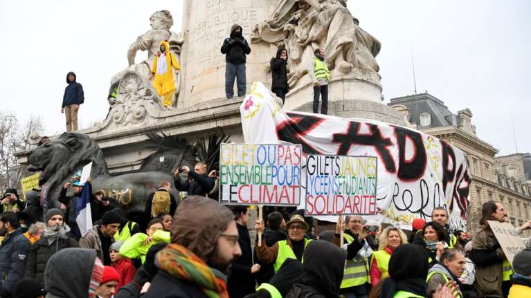 Το Παρίσι εναντίον του Ντόναλντ Τραμπ για τα «κίτρινα γιλέκα»
