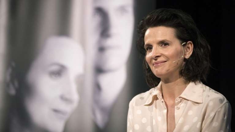 Η Ζιλιέτ Μπινός πρόεδρος της επιτροπής της 69ης Μπερλινάλε