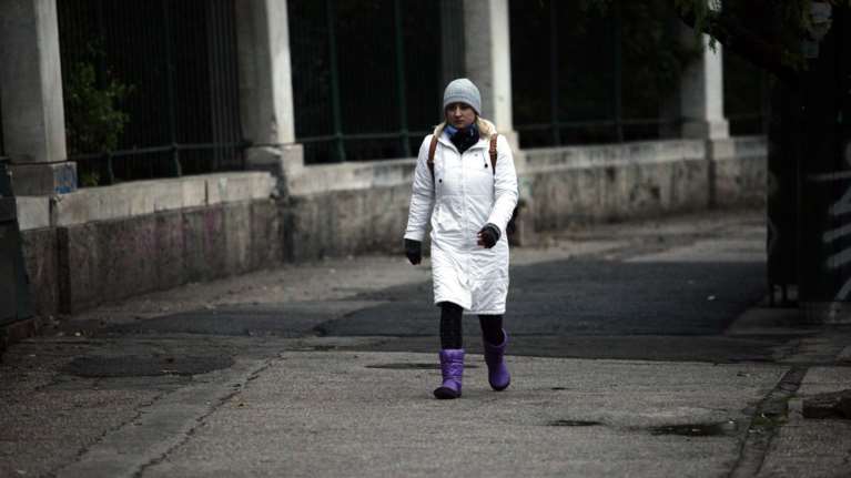 Kρύο, τοπικές βροχές και χιόνια στην Πάρνηθα