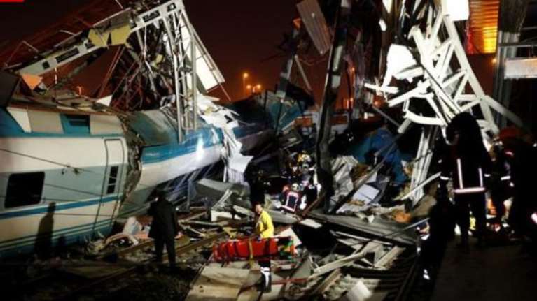 Εκτροχιασμός τρένου στην Αγκυρα-Νεκροί και τραυματίες