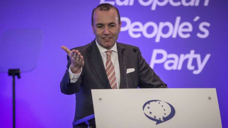 Βέμπερ στην DW: «Ήρθε η ώρα της ανάπτυξης στην Ελλάδα»