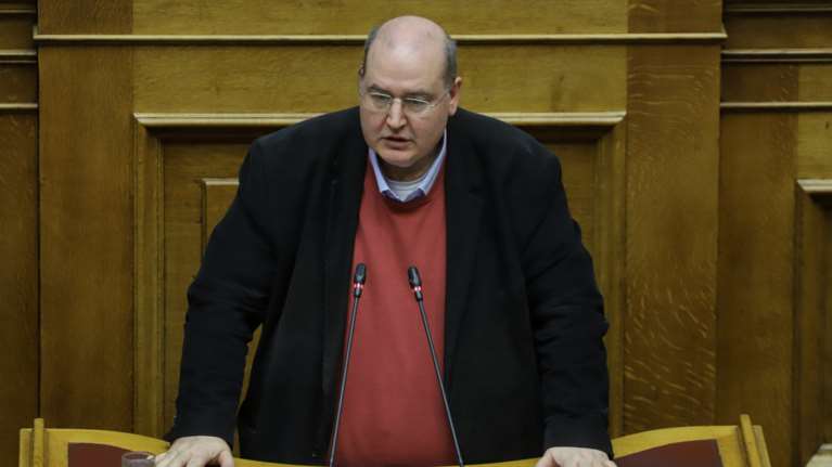 Υπέρ της άρσης του εμπάργκο σε ΣΚΑΙ - ΕΡΤ ο Φίλης