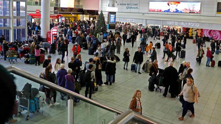 Ανοίγει το αεροδρόμιο του Γκάτγουικ για ορισμένες πτήσεις μόνο