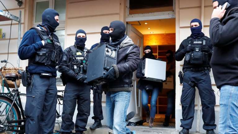 Γερμανία: Θρίλερ με τέσσερις ισλαμιστές-Έφοδοι σε διαμερίσματα