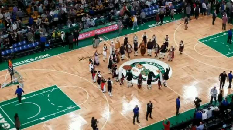 Το "Μακεδονία Ξακουστή" ακούστηκε στο γήπεδο των Σέλτικς