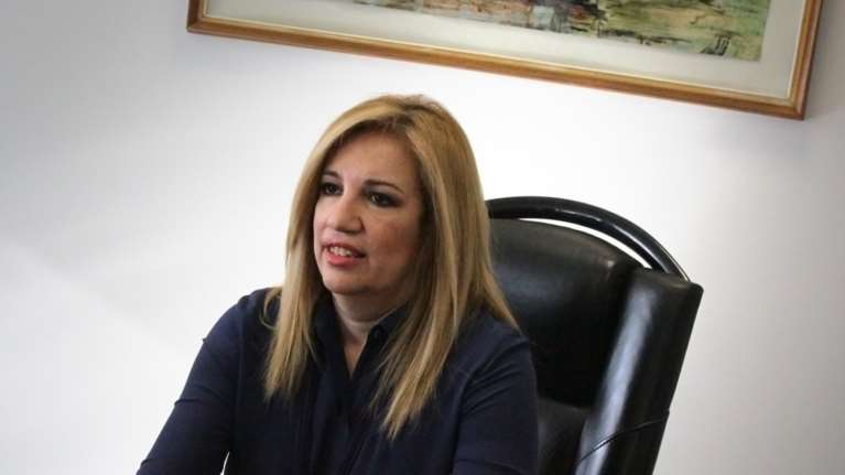 Γεννηματά: Μόνο αλαζονεία και διχασμός από ΣΥΡΙΖΑ - ΝΔ