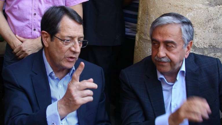 «Πόλεμος» δηλώσεων Αναστασιάδη-Ακιντζί