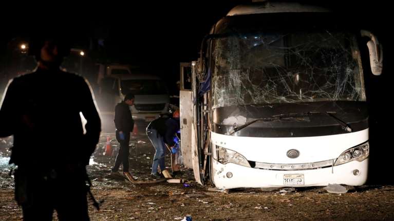 Σκοτώθηκαν «40 τρομοκράτες» μετά την επίθεση στο λεωφορείο