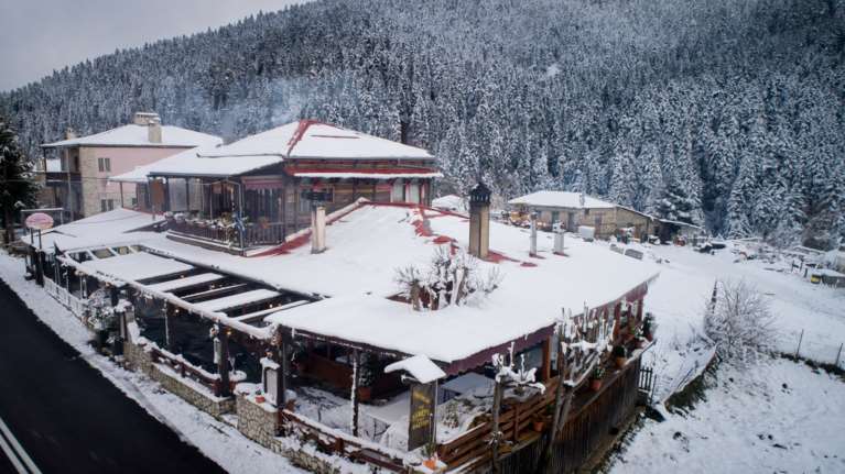 Χαμηλές θερμοκρασίες, χιόνια και καταιγίδες την Πρωτοχρονιά