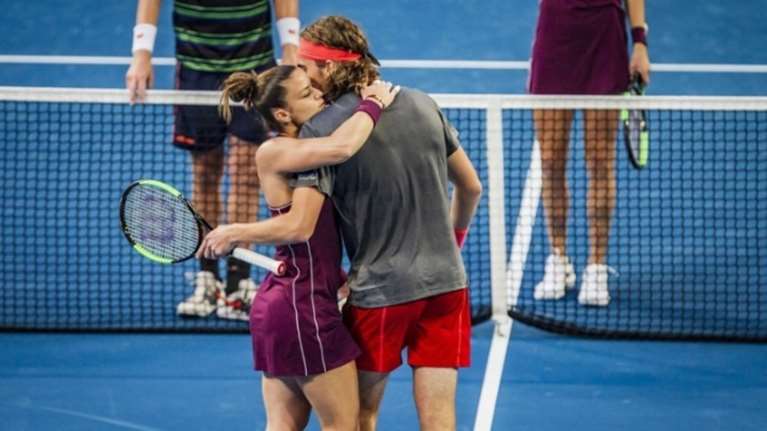 Πρεμιέρα με ήττα για τους Τσιτσιπά και Σάκκαρη