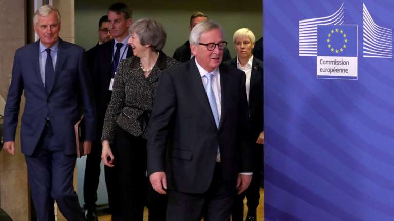 Γιούνκερ: Η ΕΕ δεν προσπαθεί να εμποδίσει τη Βρετανία να φύγει